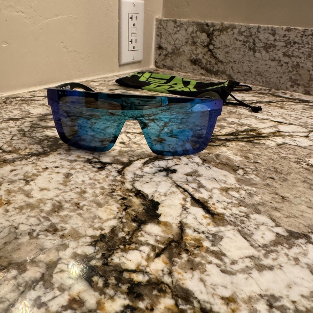 Heatwaves Polarized Blue Sunglasses - Picture 4 of 5